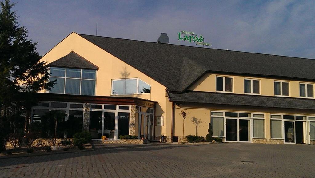 Penzion Lapas U Hoffera Nitra Exterior foto